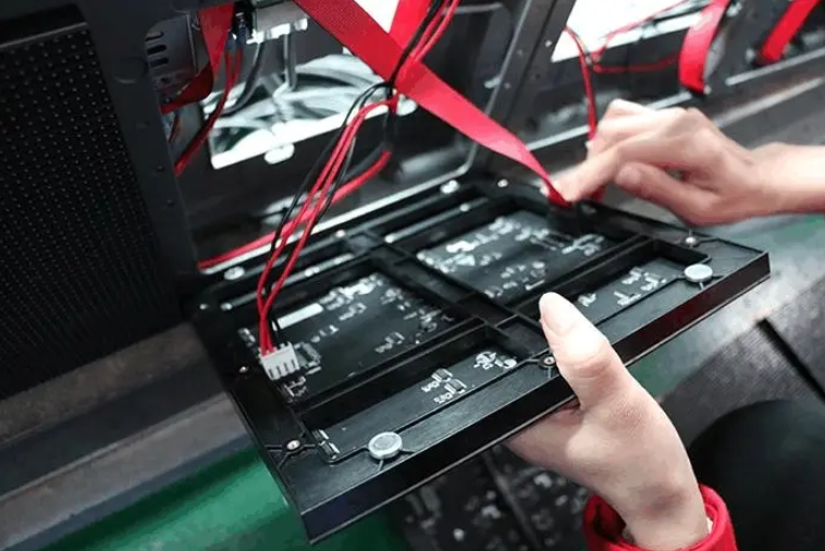 成都顯示屏維護(hù)：常見(jiàn)故障及快速修復(fù)方法