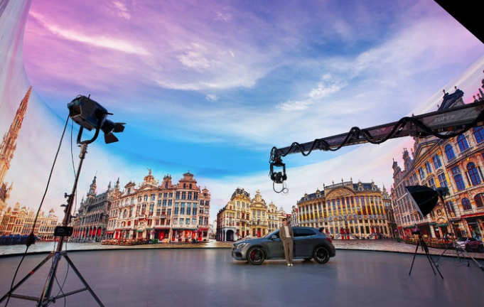 成都顯示屏維修|會議室 LED 顯示屏室內(nèi)外應用皆可以