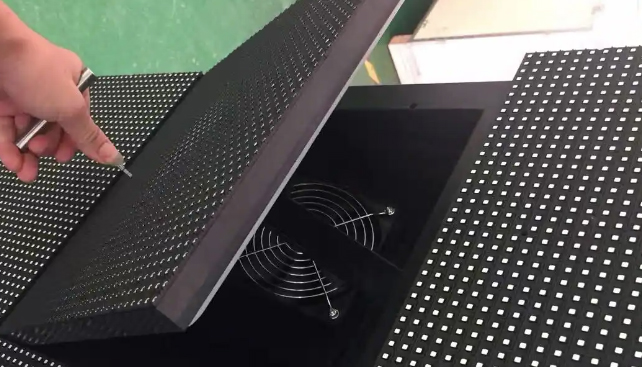 成都顯示屏維護(hù)|從&ldquo;看清&rdquo;到&ldquo;看爽&rdquo;：大型會議顯示屏的視覺舒適度優(yōu)化策略